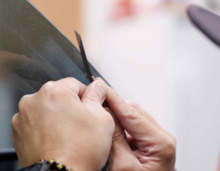 Blog 2 Removing car window tint in Glendale